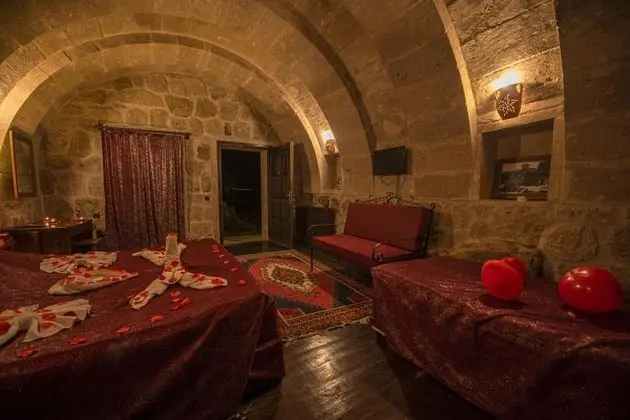 3 Kişilik Kemer Mağara Oda