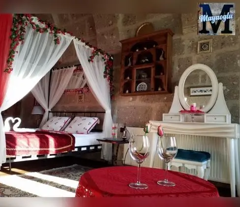 3 Kişilik Kemer Mağara Oda
