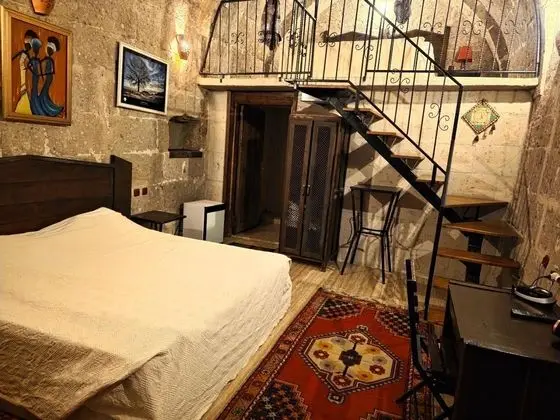 3 Kişilik Kemer Mağara Oda