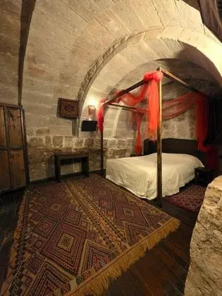 3 Kişilik Kemer Mağara Oda