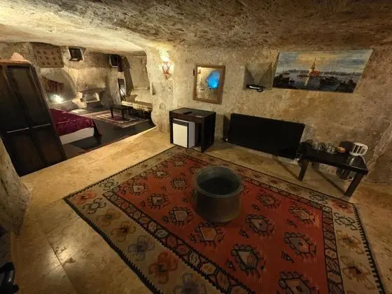 3 Kişilik Kemer Mağara Oda