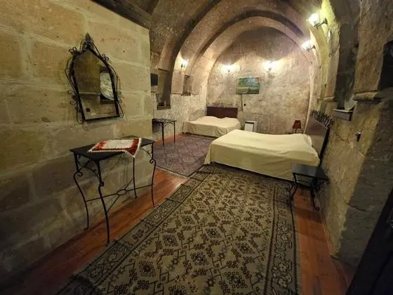 3 Kişilik Kemer Mağara Oda