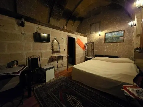 3 Kişilik Kemer Mağara Oda