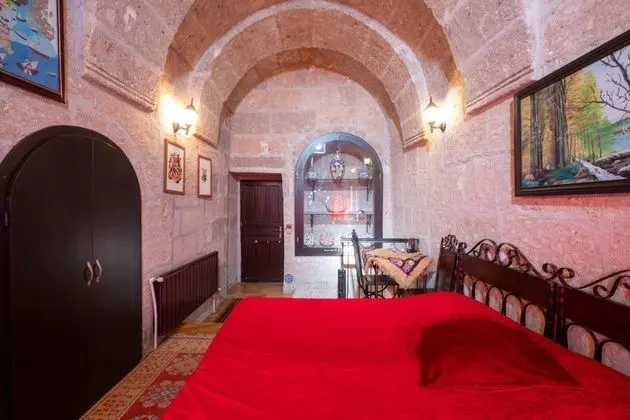 3 Kişilik Kemer Mağara Oda