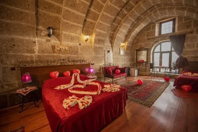 3 Kişilik Kemer Mağara Oda