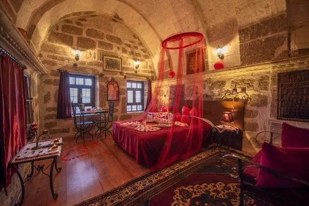 3 Kişilik Kemer Mağara Oda