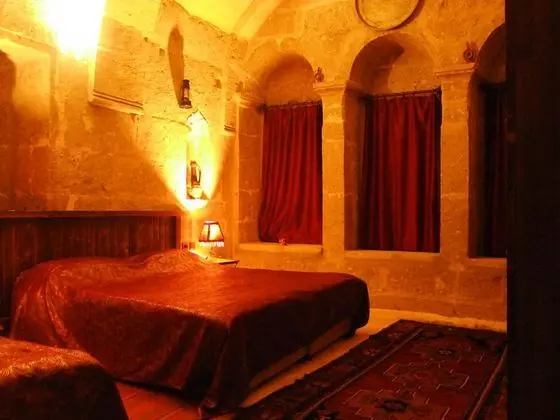 3 Kişilik Kemer Mağara Oda