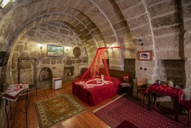 3 Kişilik Kemer Mağara Oda
