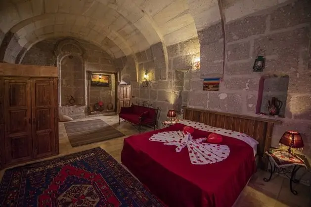 3 Kişilik Kemer Mağara Oda