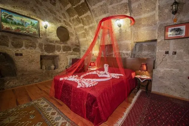 3 Kişilik Kemer Mağara Oda
