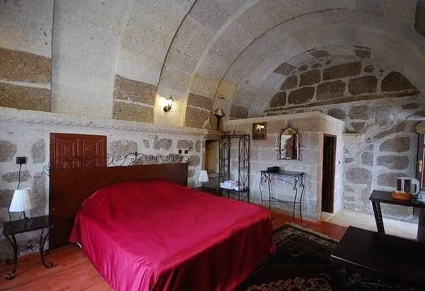 3 Kişilik Kemer Mağara Oda