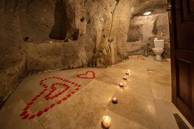 Aile Kemer Mağara Odası