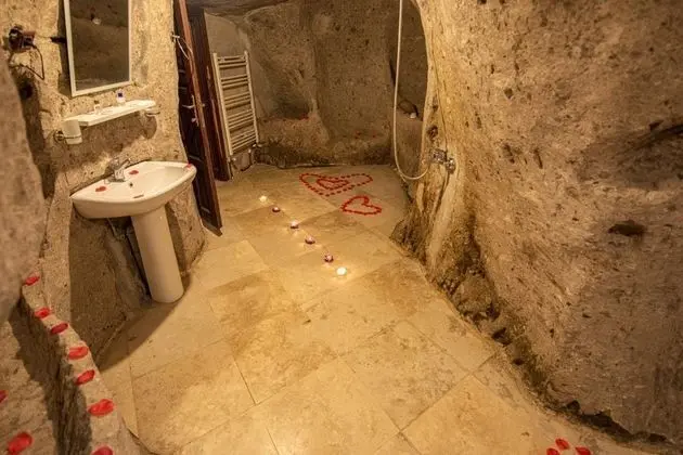 Aile Kemer Mağara Odası