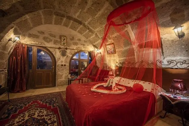 Aile Kemer Mağara Odası