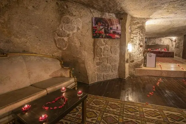 Aile Kemer Mağara Odası