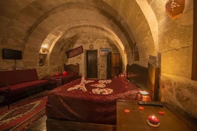 Aile Kemer Mağara Odası