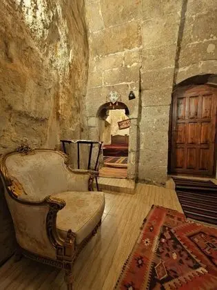 Aile Kemer Mağara Odası
