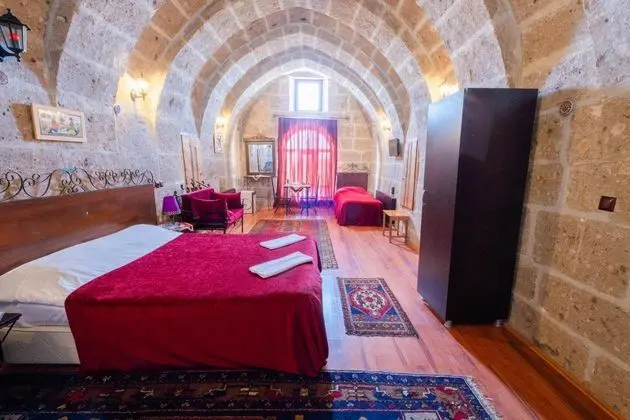 Aile Kemer Mağara Odası