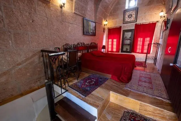 Aile Kemer Mağara Odası
