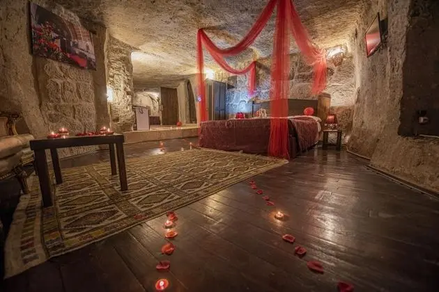 Kemer Mağara Oda
