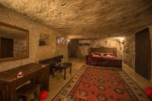 Kemer Mağara Oda