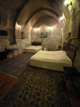 Kemer Mağara Oda