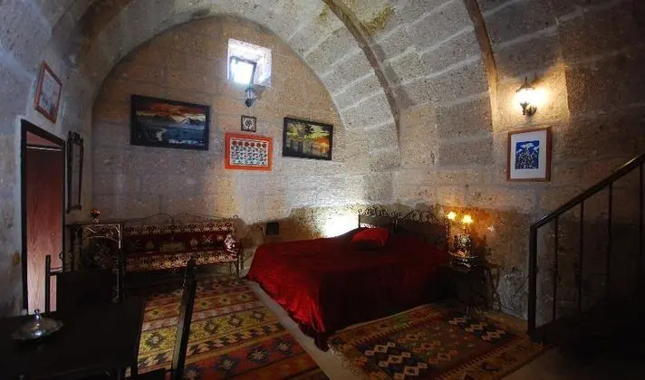 Üç Kişilik Oda