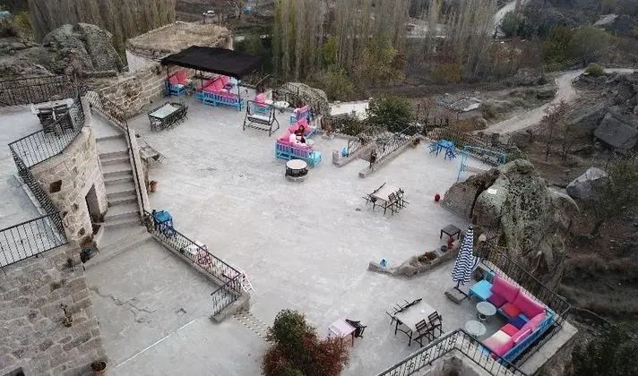 Üç Kişilik Oda