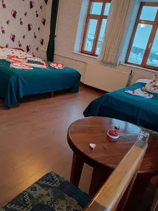 Tek Büyük veya İki Ayrı Yataklı Oda