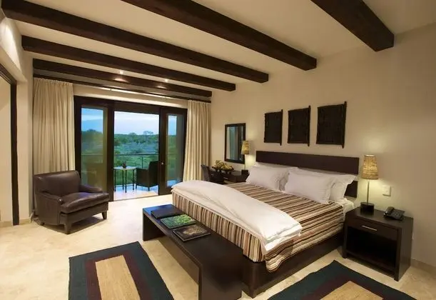 Superior Süit (River Lodge:  Spa Suite)