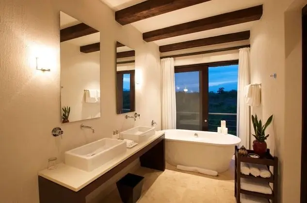Superior Süit (River Lodge:  Spa Suite)