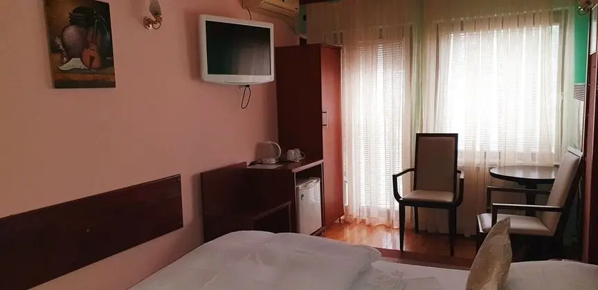 Tek Büyük Yataklı Oda