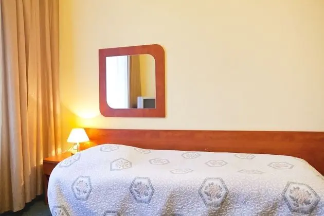 Büyük Yataklı Tek Kişilik Oda