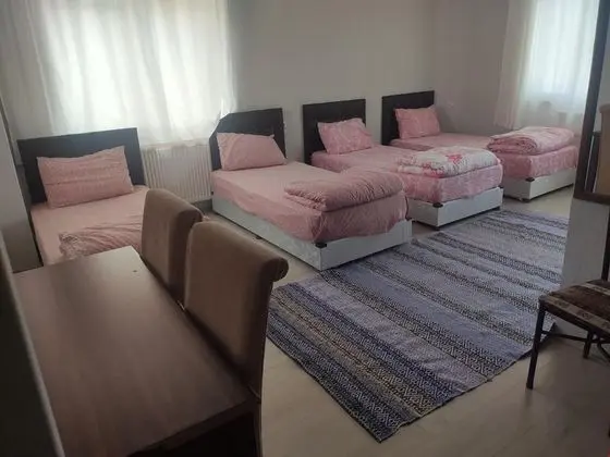 Aile Odası - Göl Manzaralı