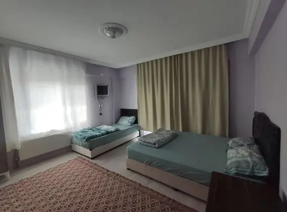 Family Üç Kişilik Oda, Göl Manzaralı