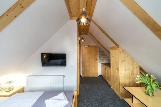 Süit (with  Mountain View)