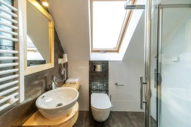 Süit (with  Mountain View)