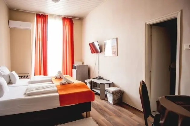 Deluxe Tek Büyük veya İki Ayrı Yataklı Oda