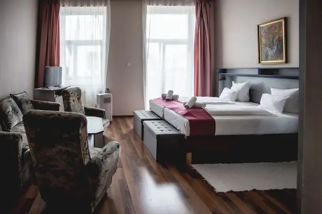 Deluxe Tek Büyük veya İki Ayrı Yataklı Oda