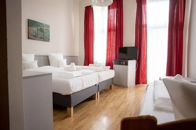 Deluxe Tek Büyük veya İki Ayrı Yataklı Oda