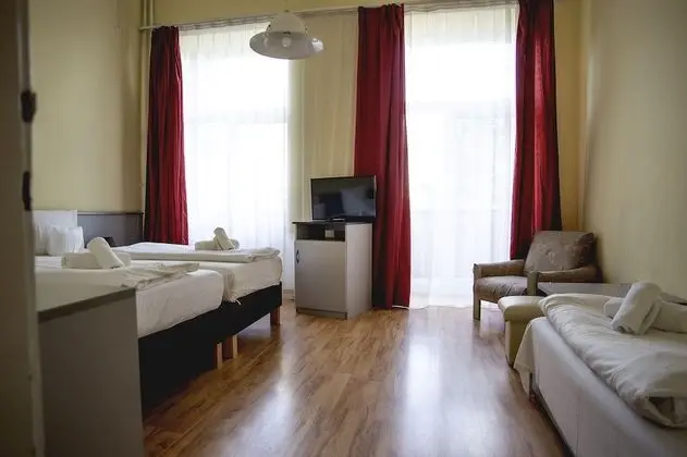 Deluxe Tek Büyük veya İki Ayrı Yataklı Oda
