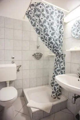 Standard Tek Büyük veya İki Ayrı Yataklı Oda
