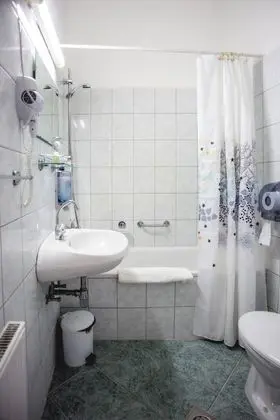 Standard Tek Büyük veya İki Ayrı Yataklı Oda