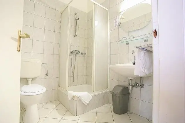 Standard Tek Büyük veya İki Ayrı Yataklı Oda