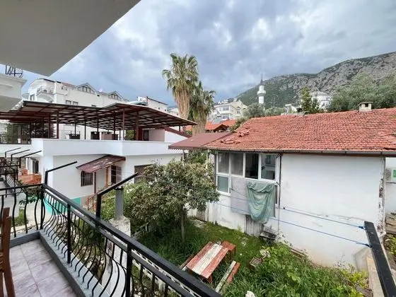 Triple,bahçe Manzaralı,balkonlu