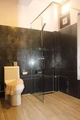 Superior Tek Büyük Yataklı Oda, Havuz Manzaralı