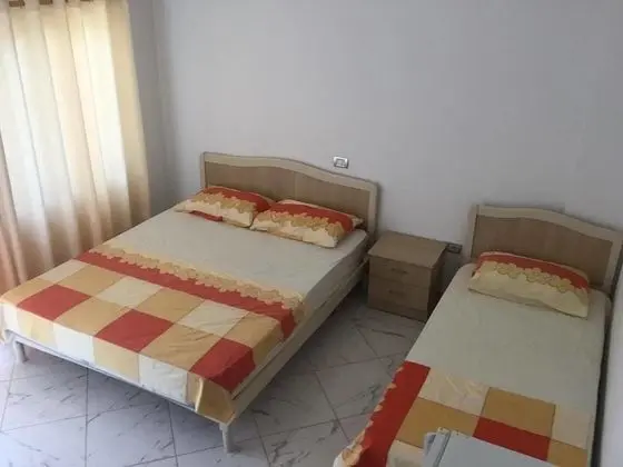 Üç Kişilik Oda, Balkon