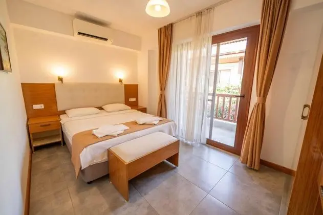Suite 1 + 1 Oda , Havuz Manzaralı