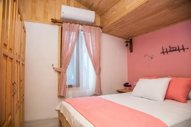 Aile Odası, Manzarasız, Balkonsuz
