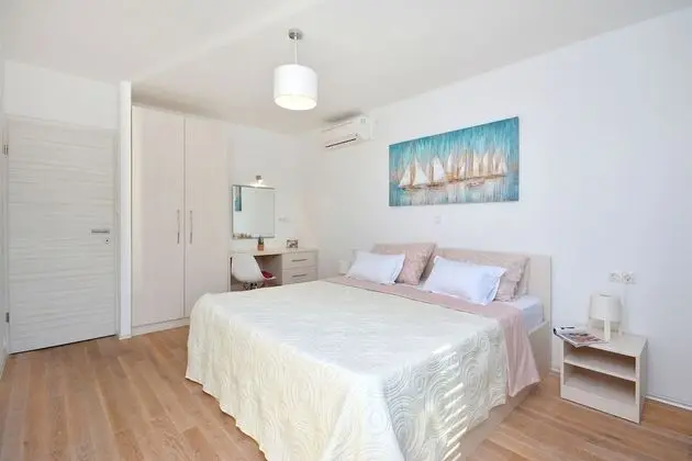 Villa, Deniz Manzaralı